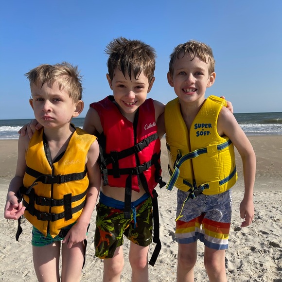 Bookmark my closet by liking this listing. My dad & me on my special day. - Picture 5 of 12